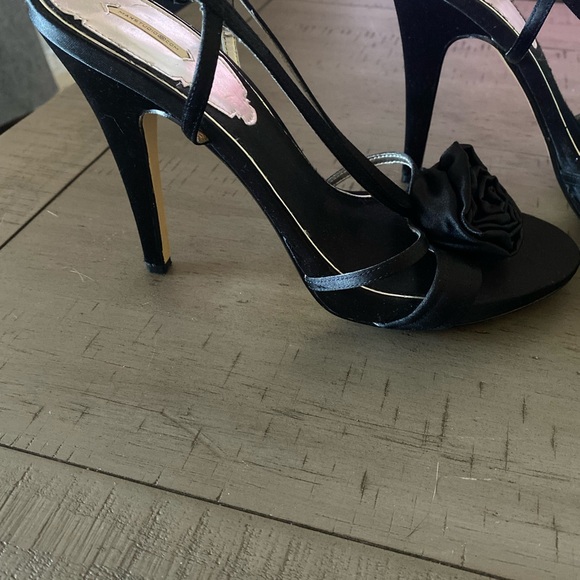 Max Studio Black Rosette Strappy Heeled Sandals - Picture 5 of 6